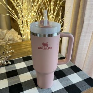 NIB NEW Pink Stanley Quencher 40 oz H2O Flowstate Punk Dust